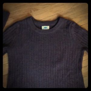 Old navy plum crew neck sweater